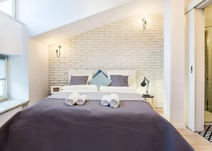Old Town Apartments - 36A
