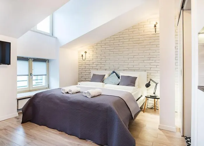 Old Town Apartments - 36A